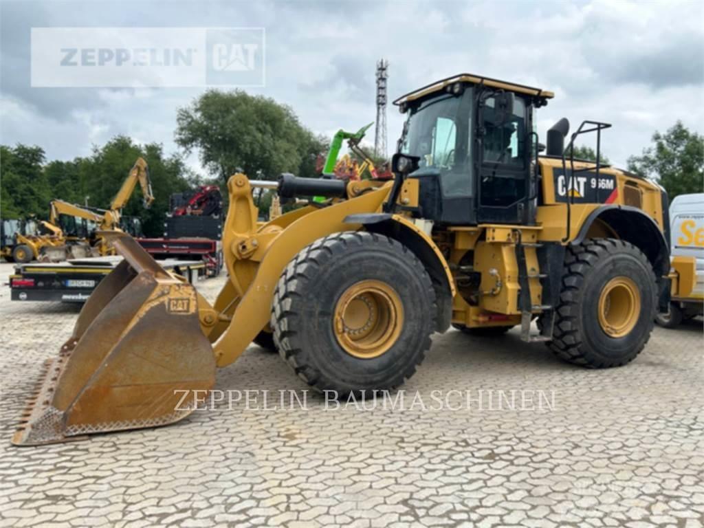 CAT 966M Pale gommate