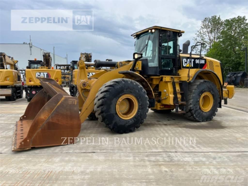 CAT 966M Pale gommate