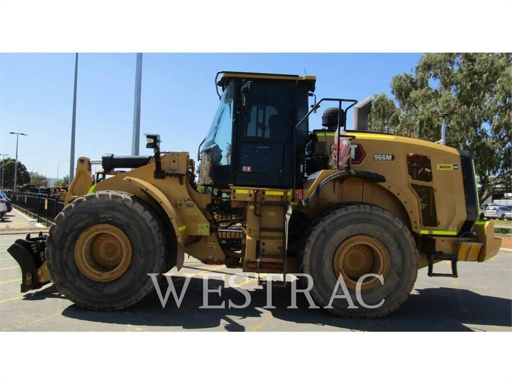 CAT 966M Pale gommate