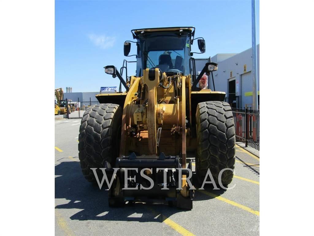 CAT 966M Pale gommate