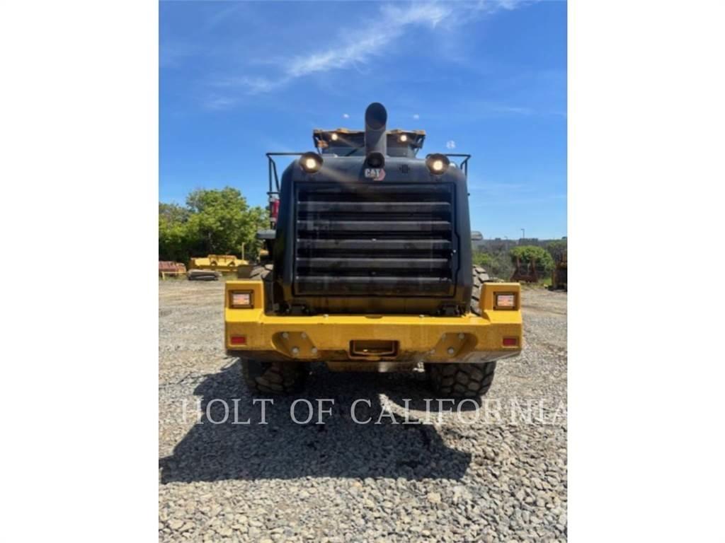 CAT 966M Pale gommate
