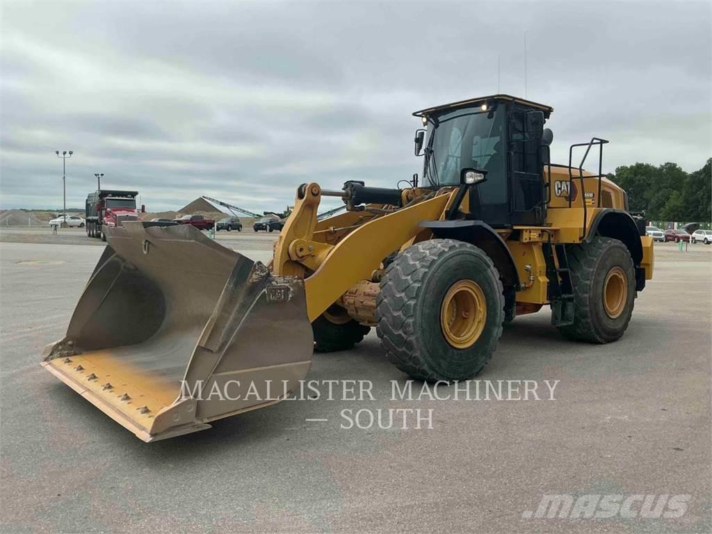 CAT 966M Pale gommate