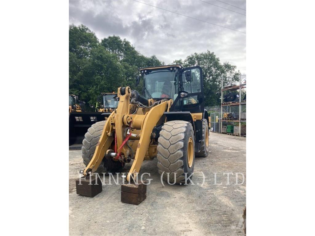 CAT 966M Pale gommate