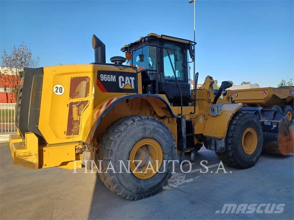 CAT 966M Pale gommate