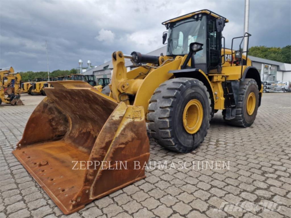 CAT 966M Pale gommate