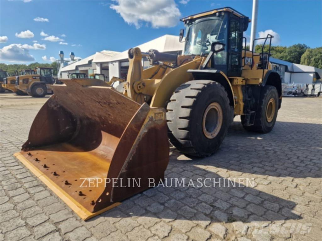CAT 966M Pale gommate