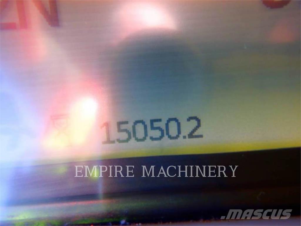 CAT 966M Pale gommate