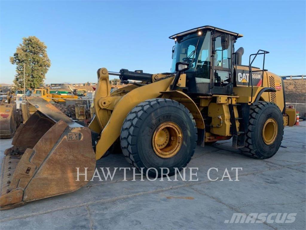 CAT 966M Pale gommate