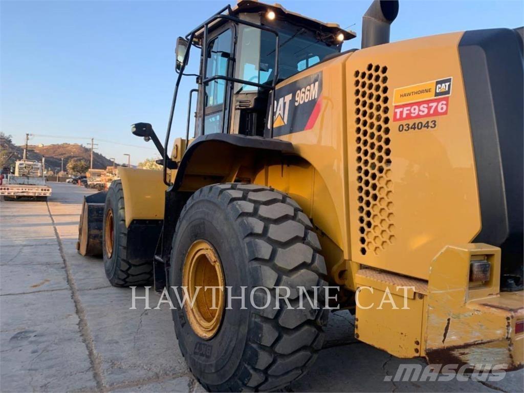 CAT 966M Pale gommate