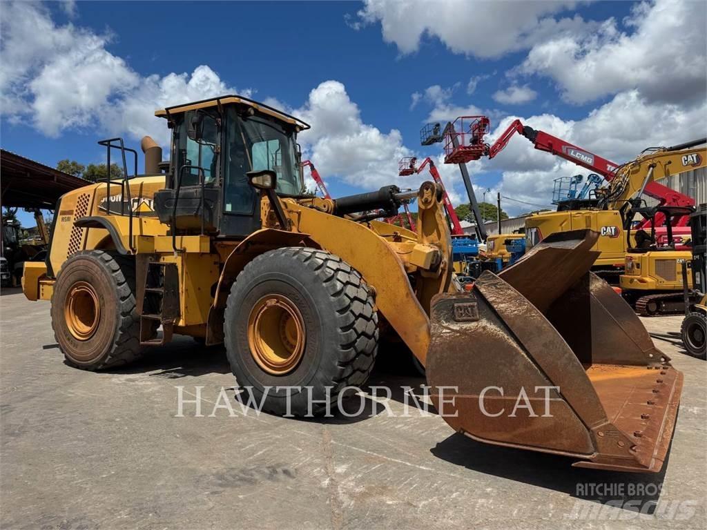 CAT 966M Pale gommate