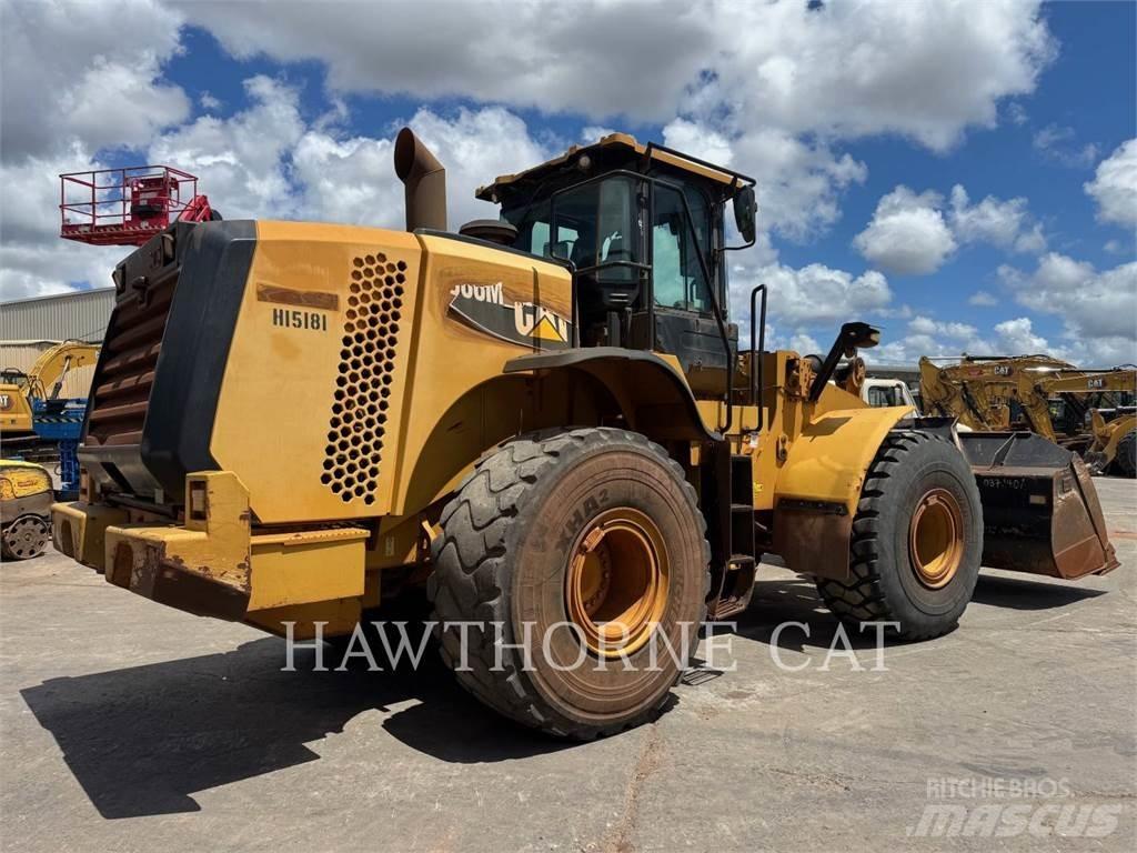 CAT 966M Pale gommate