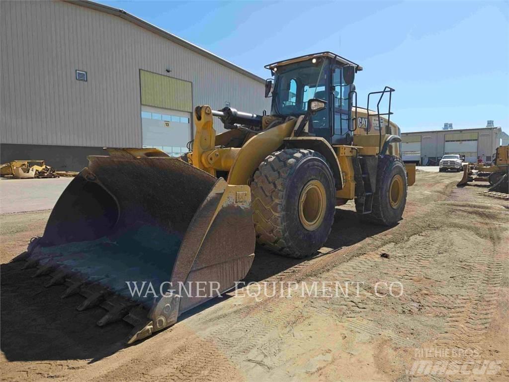 CAT 966M Pale gommate
