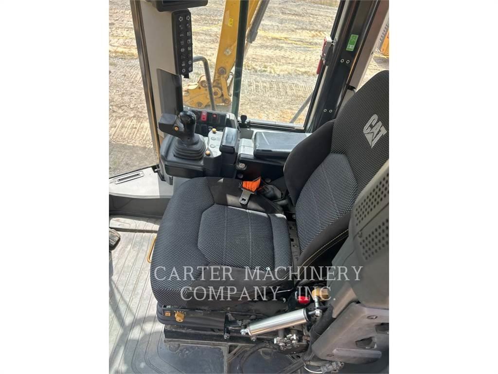 CAT 966M 2V Pale gommate