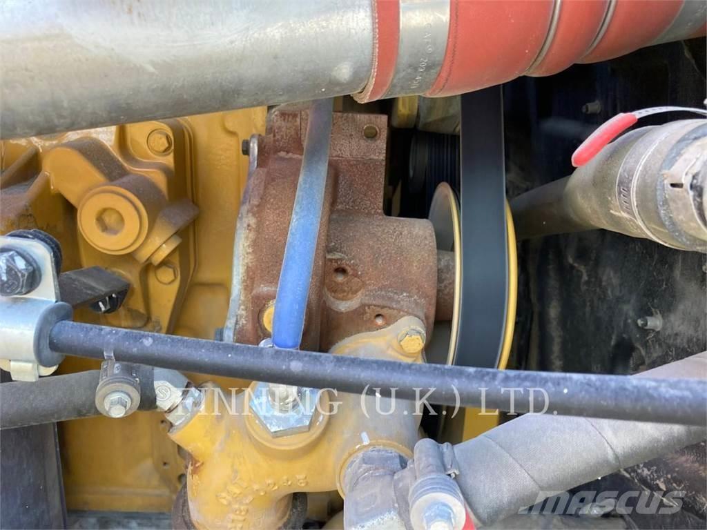 CAT 966M HL Pale gommate