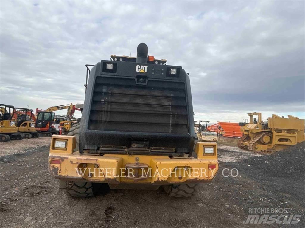 CAT 966M QC 3V Pale gommate