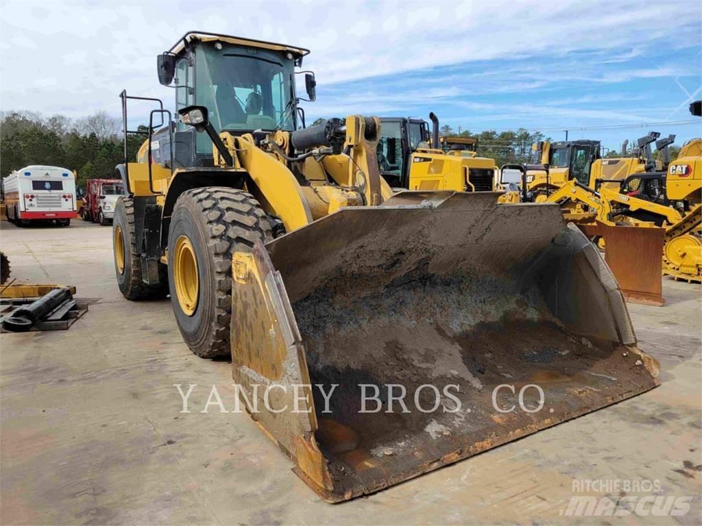 CAT 966M XE Pale gommate