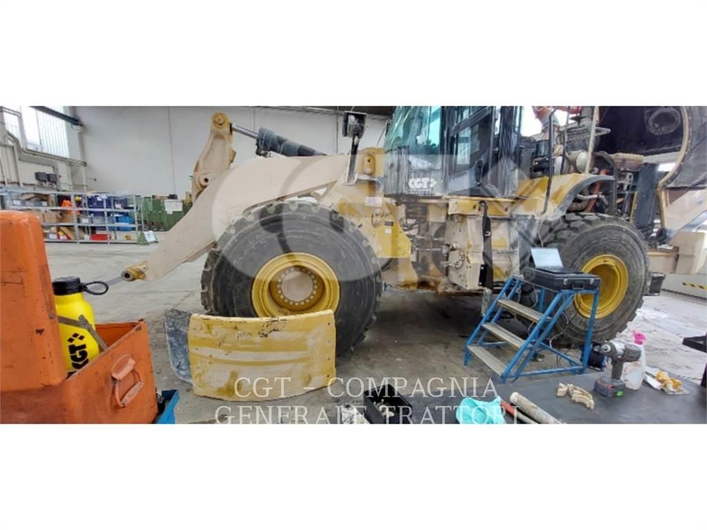 CAT 966M XE Pale gommate