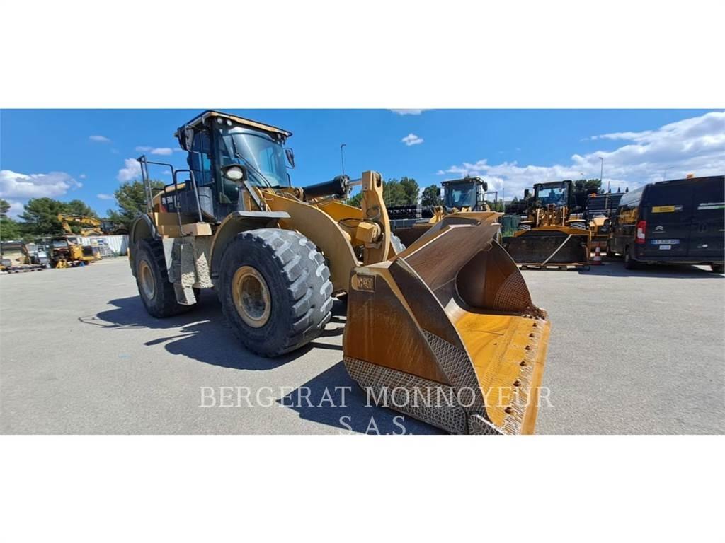 CAT 966M XE Pale gommate
