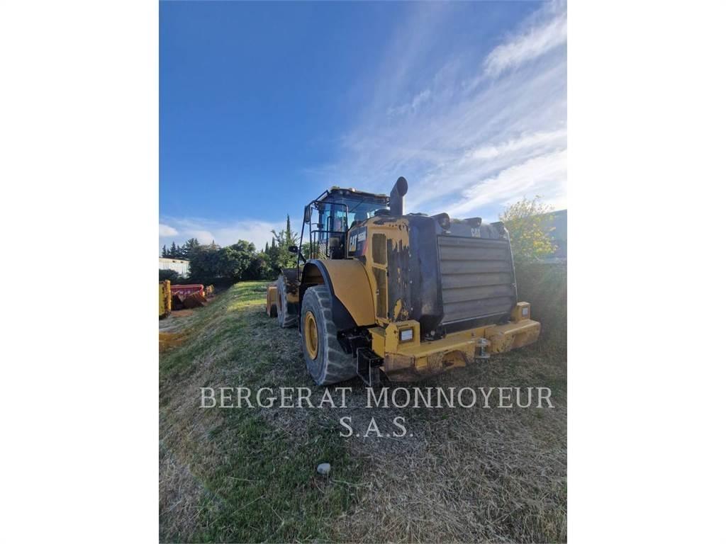 CAT 966M XE Pale gommate
