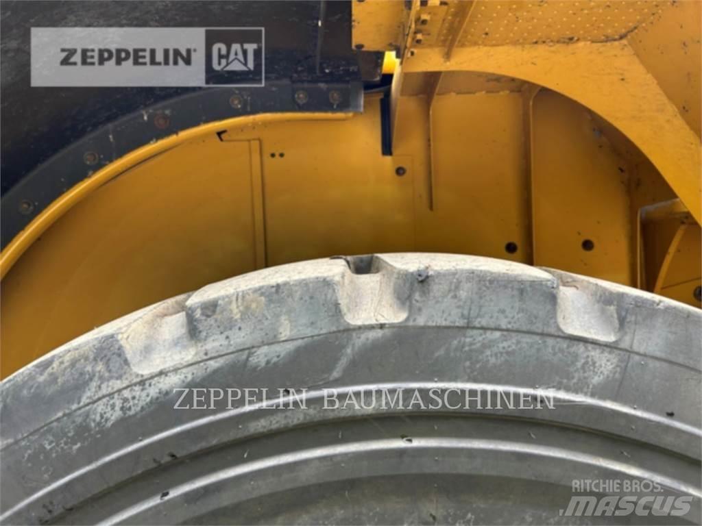 CAT 966MXE Pale gommate