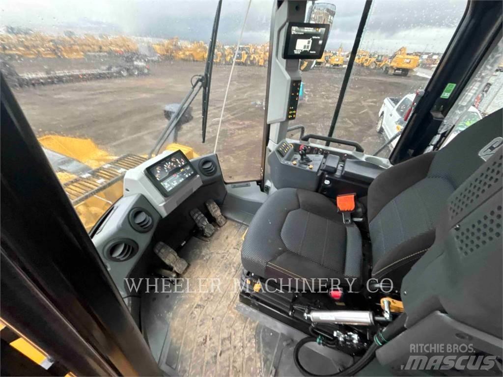 CAT 972 QC Pale gommate