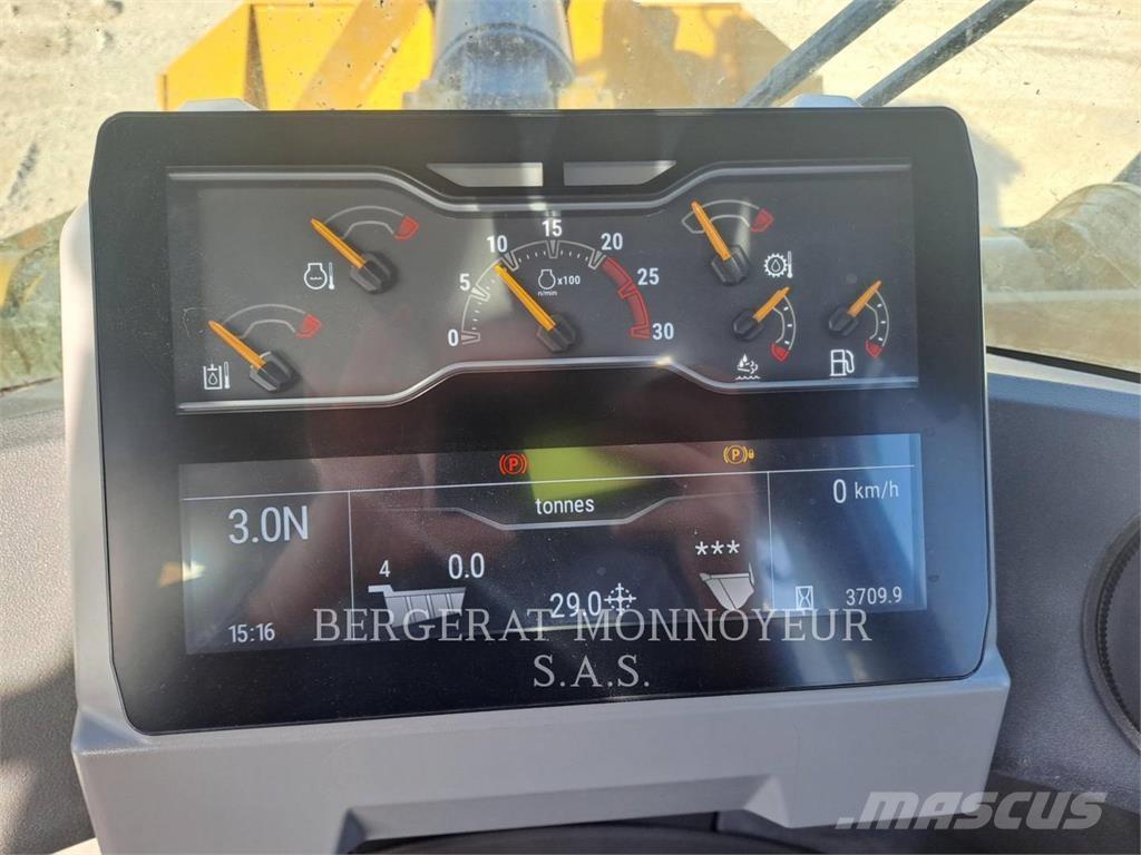 CAT 972 XE Pale gommate