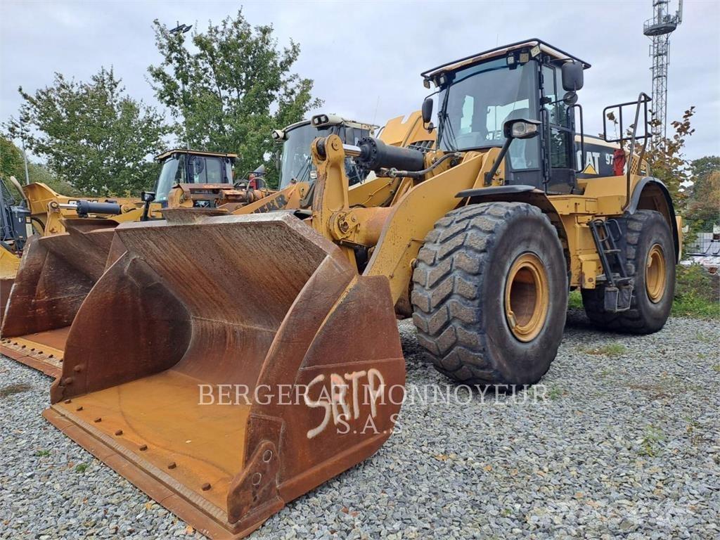 CAT 972K Pale gommate