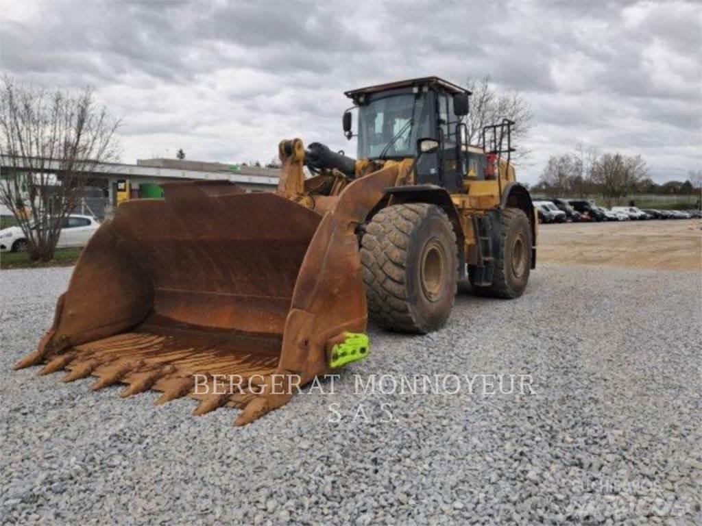 CAT 972K Pale gommate