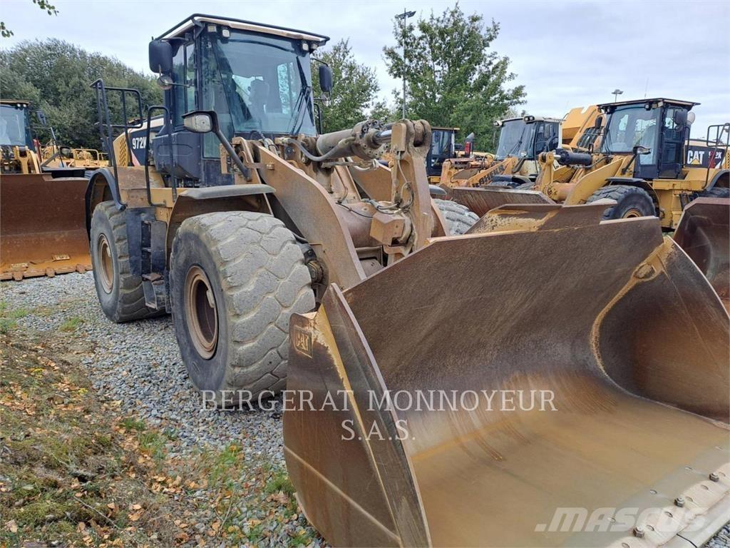 CAT 972K Pale gommate