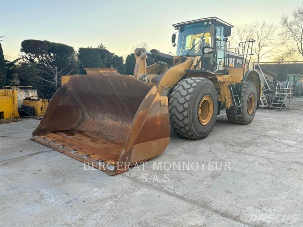 CAT 972K Pale gommate