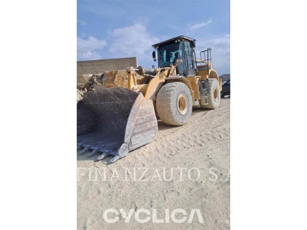 CAT 972K Pale gommate