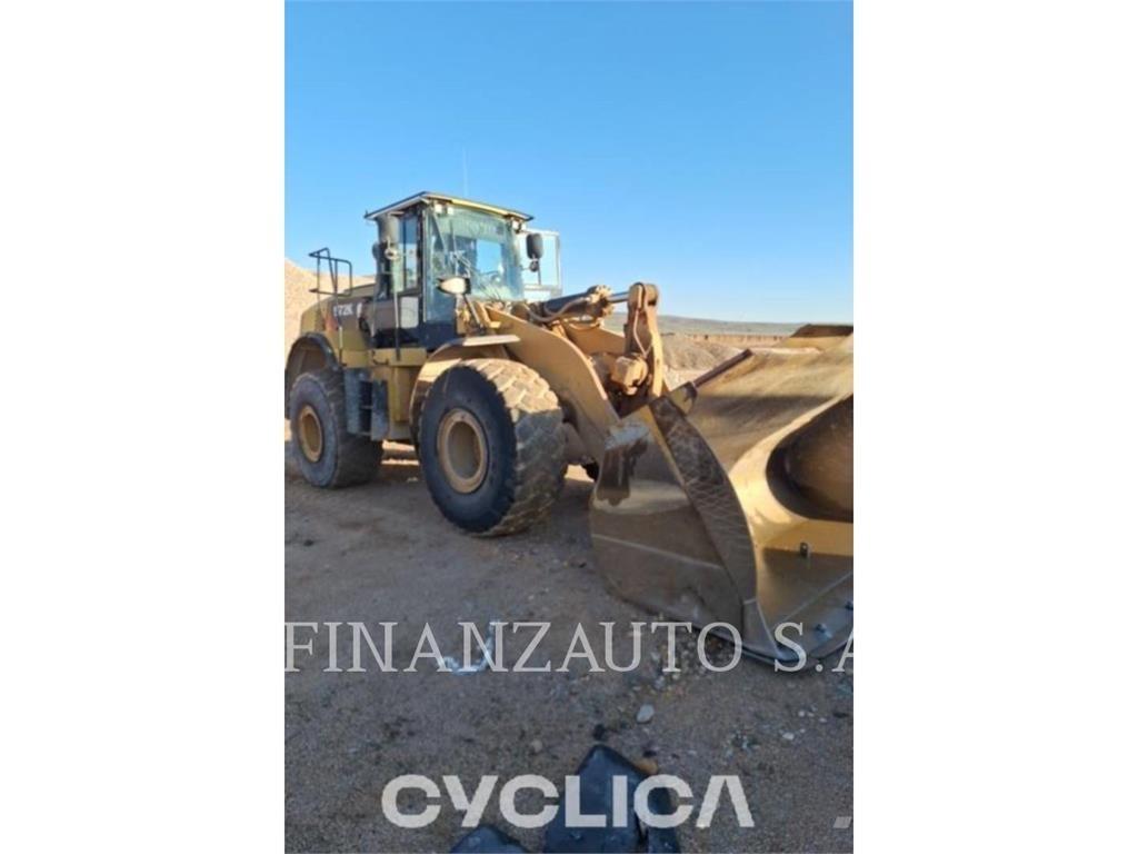 CAT 972K Pale gommate