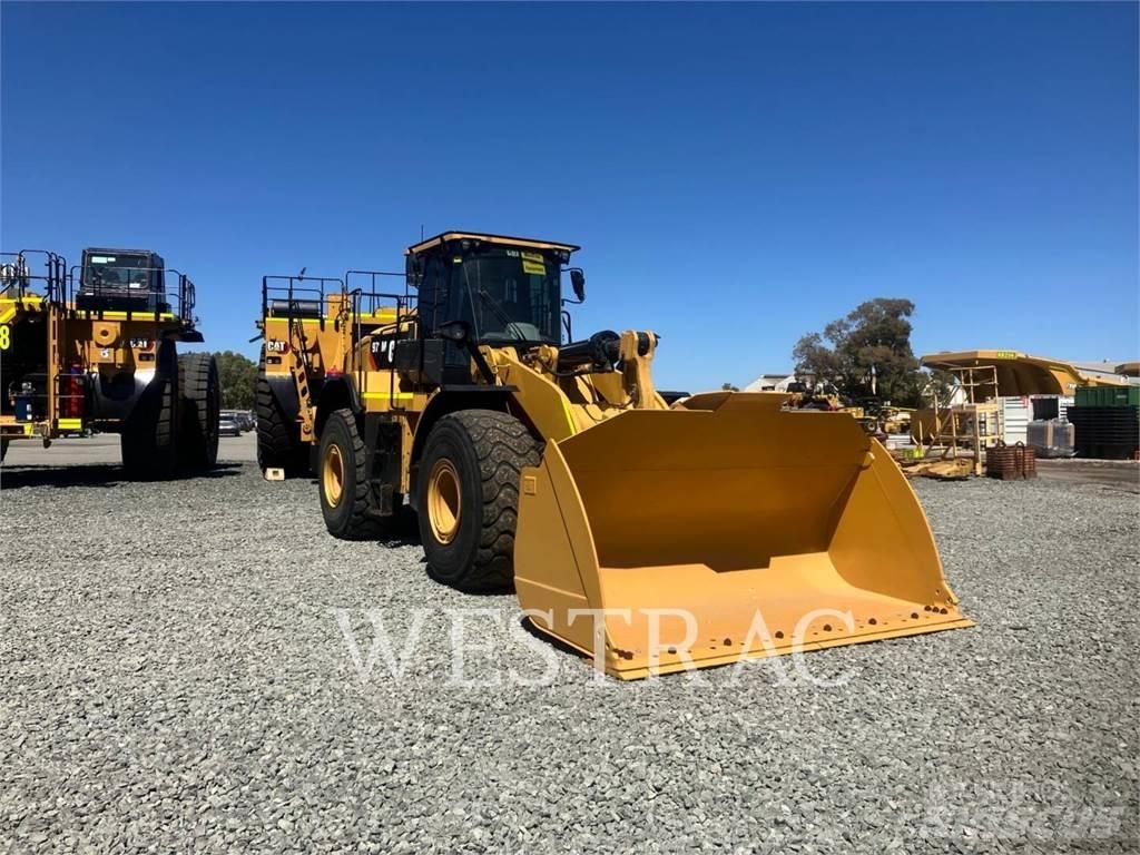 CAT 972M Pale gommate