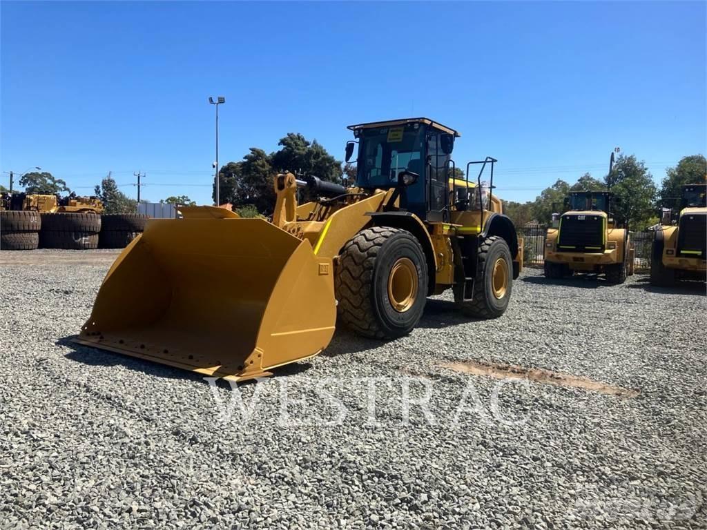 CAT 972M Pale gommate