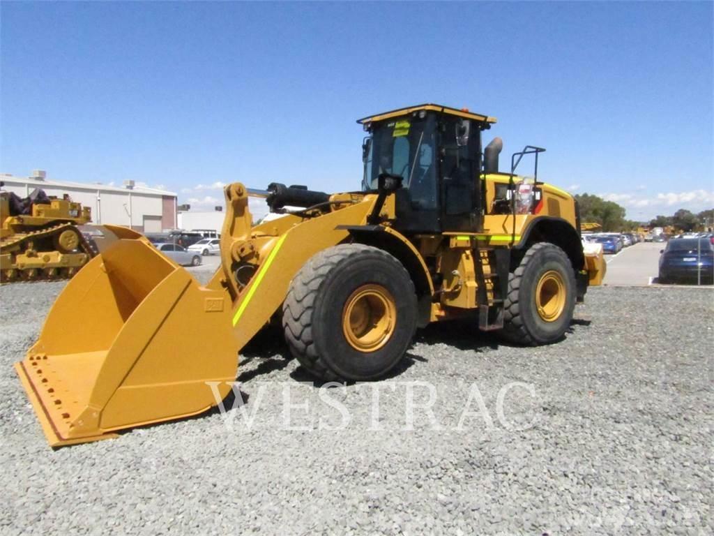 CAT 972M Pale gommate