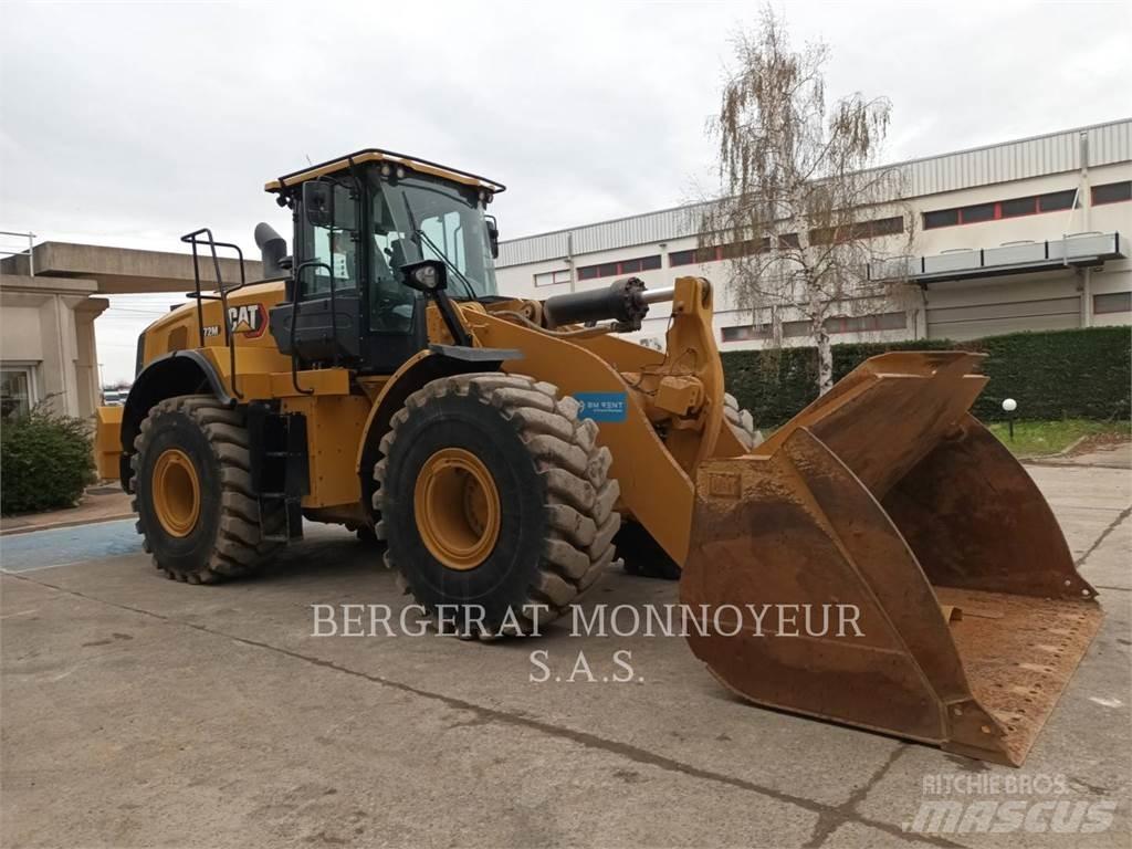 CAT 972M Pale gommate
