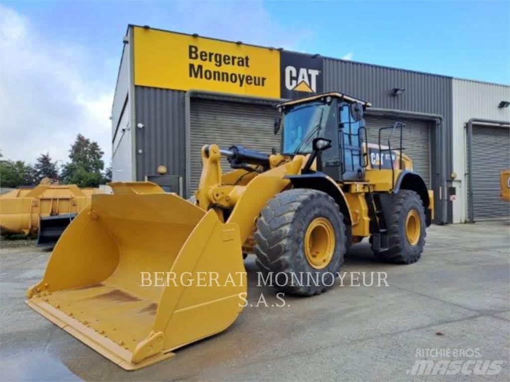 CAT 972M Pale gommate