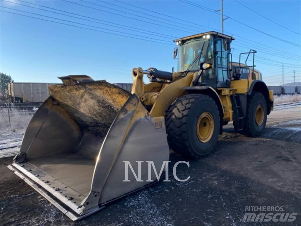 CAT 972M Pale gommate