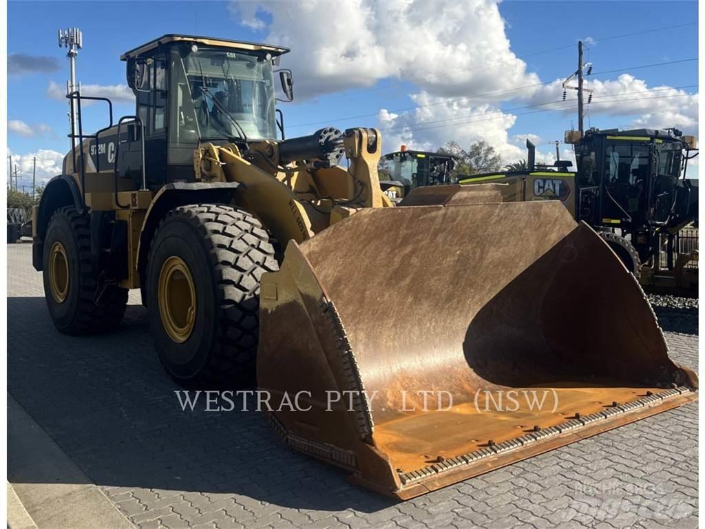 CAT 972M Pale gommate
