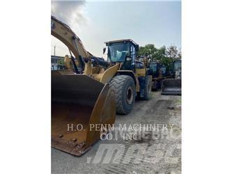 CAT 972M Pale gommate