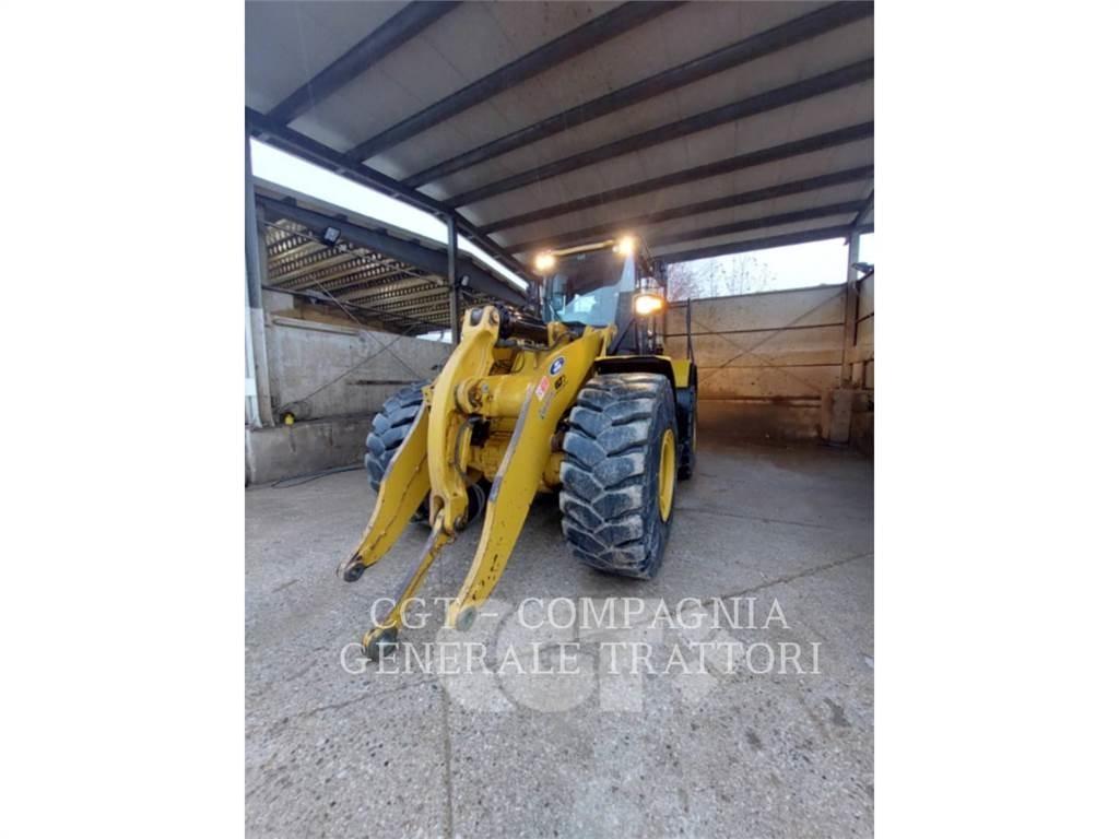 CAT 972M Pale gommate