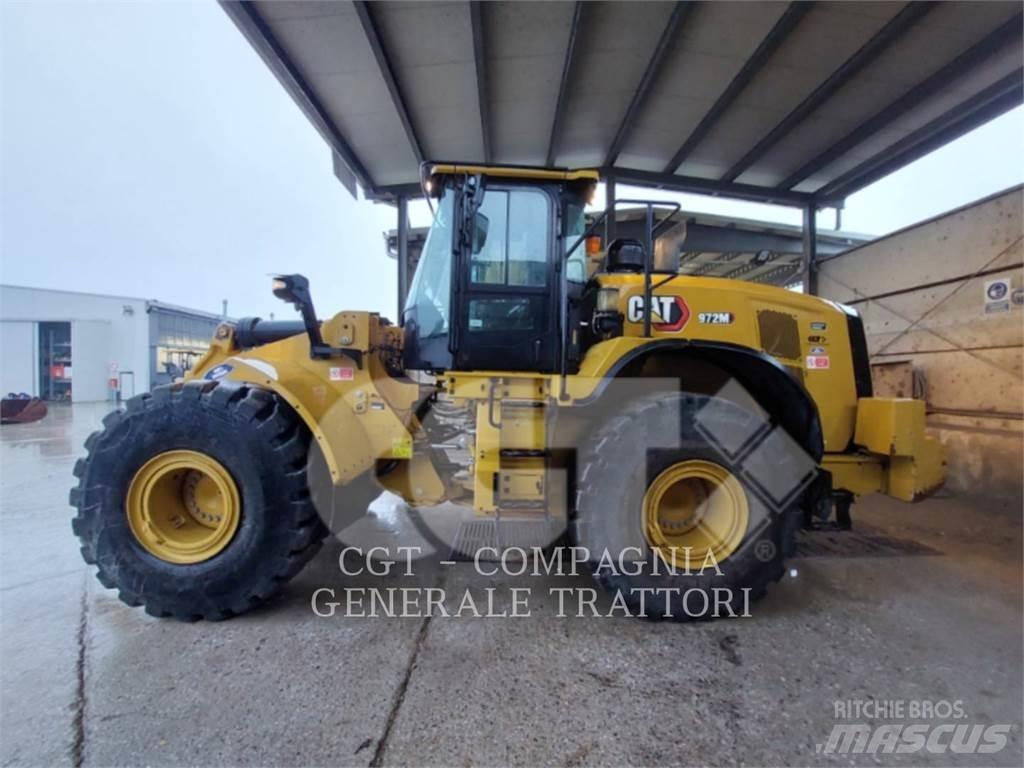CAT 972M Pale gommate