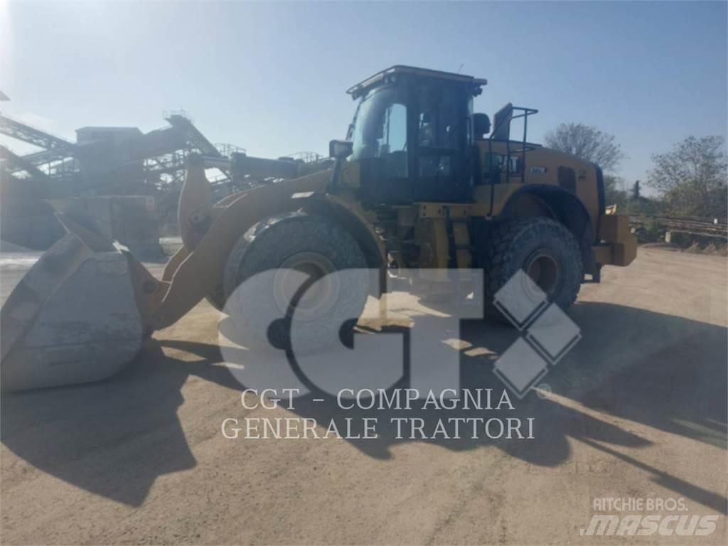 CAT 972M Pale gommate
