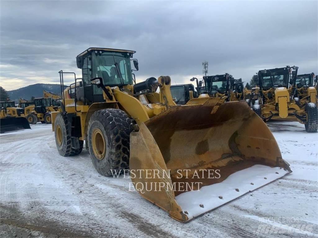 CAT 972M Pale gommate