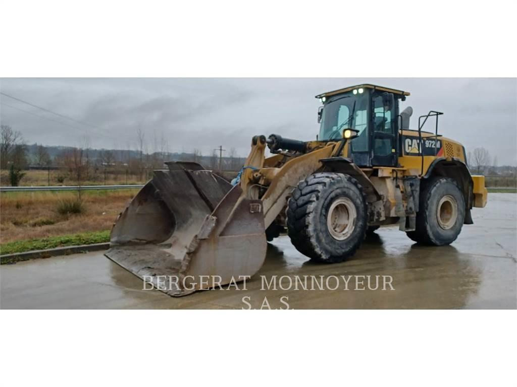CAT 972M Pale gommate