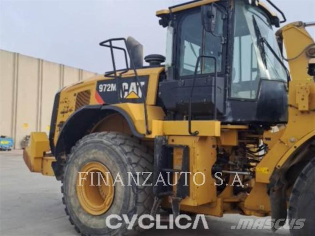 CAT 972M Pale gommate