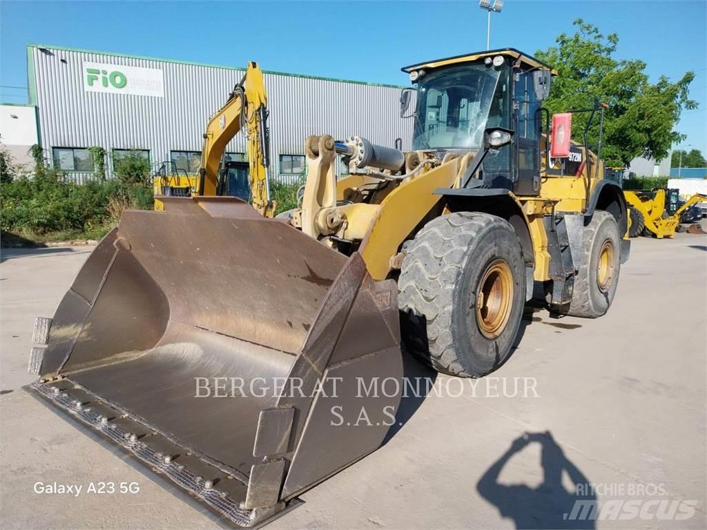CAT 972M Pale gommate