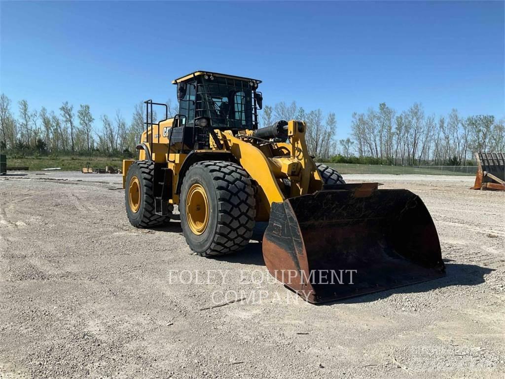 CAT 972M Pale gommate