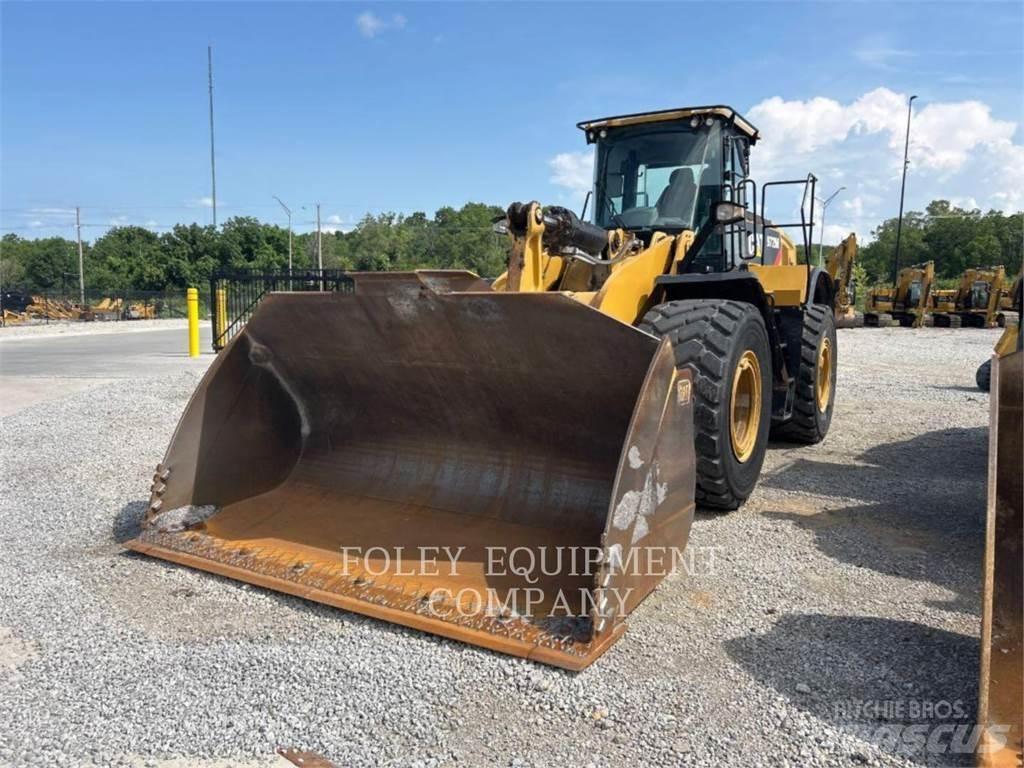 CAT 972M Pale gommate