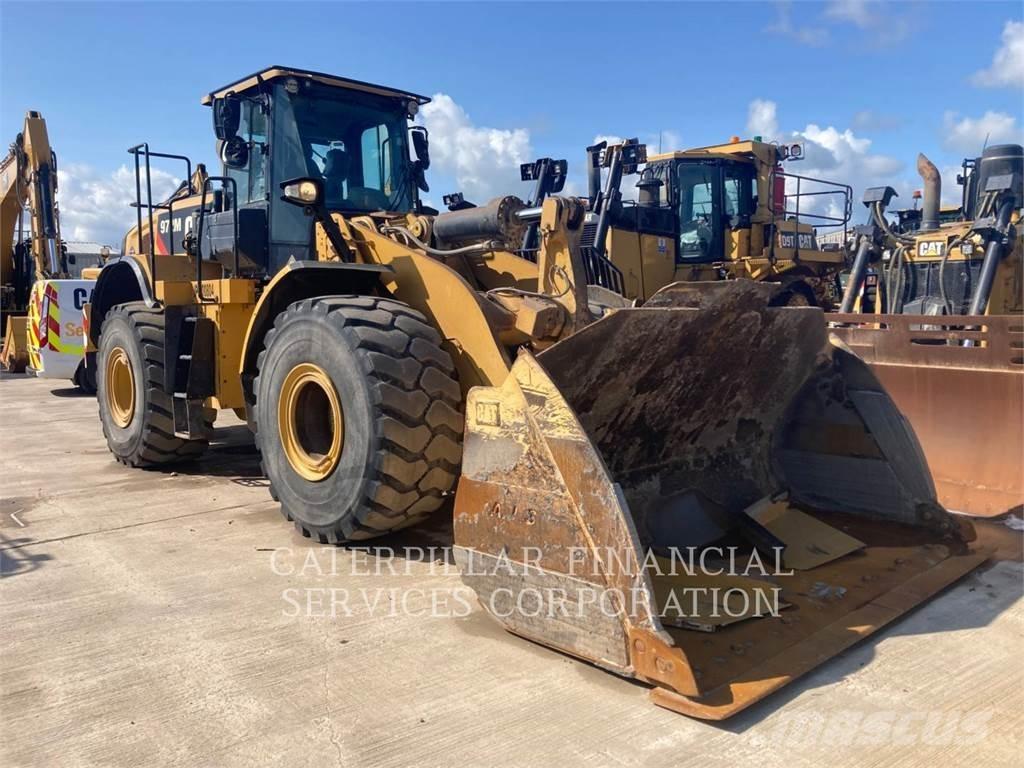 CAT 972M Pale gommate